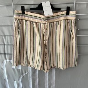 Cabi Vacation shorts- NWOT